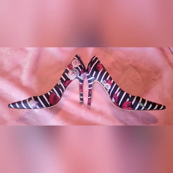 SZ 8.5 GUESS Heel - Picture 8 of 14